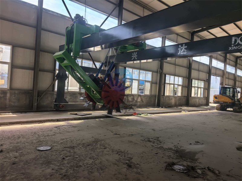 ��װ�ֳ����л���Һѹ����ʽ���ͷ����豸�İ�װ�����Ѿ���ʼ